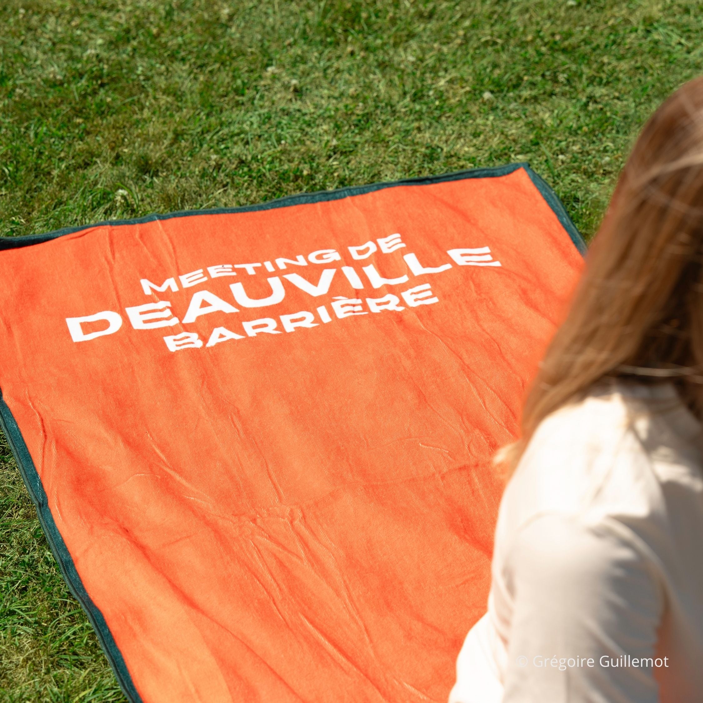 Meeting de Deauville Barrière Beach Towel Pink Gradient