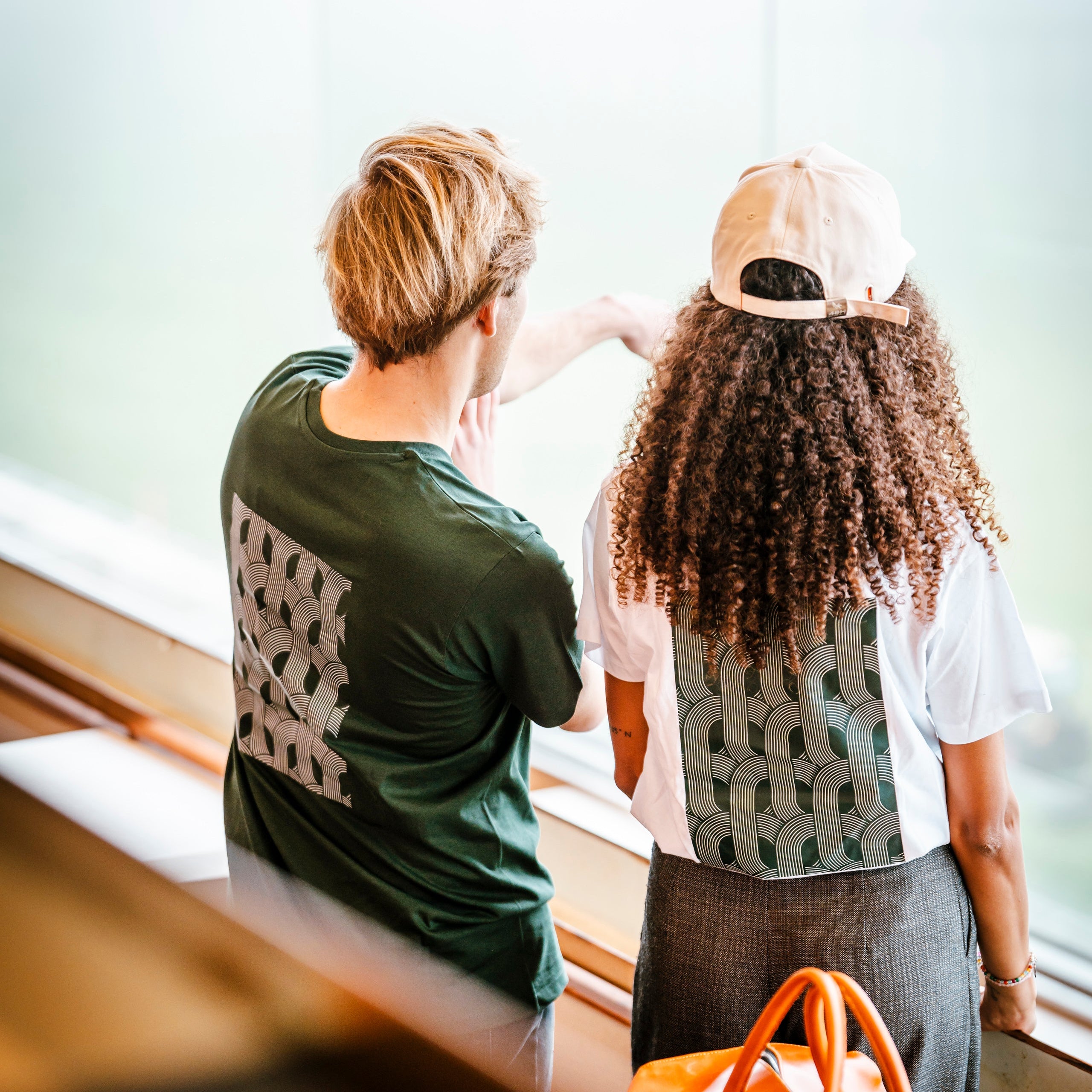 フランスギャロップ ミックス柄 ホワイトTシャツ