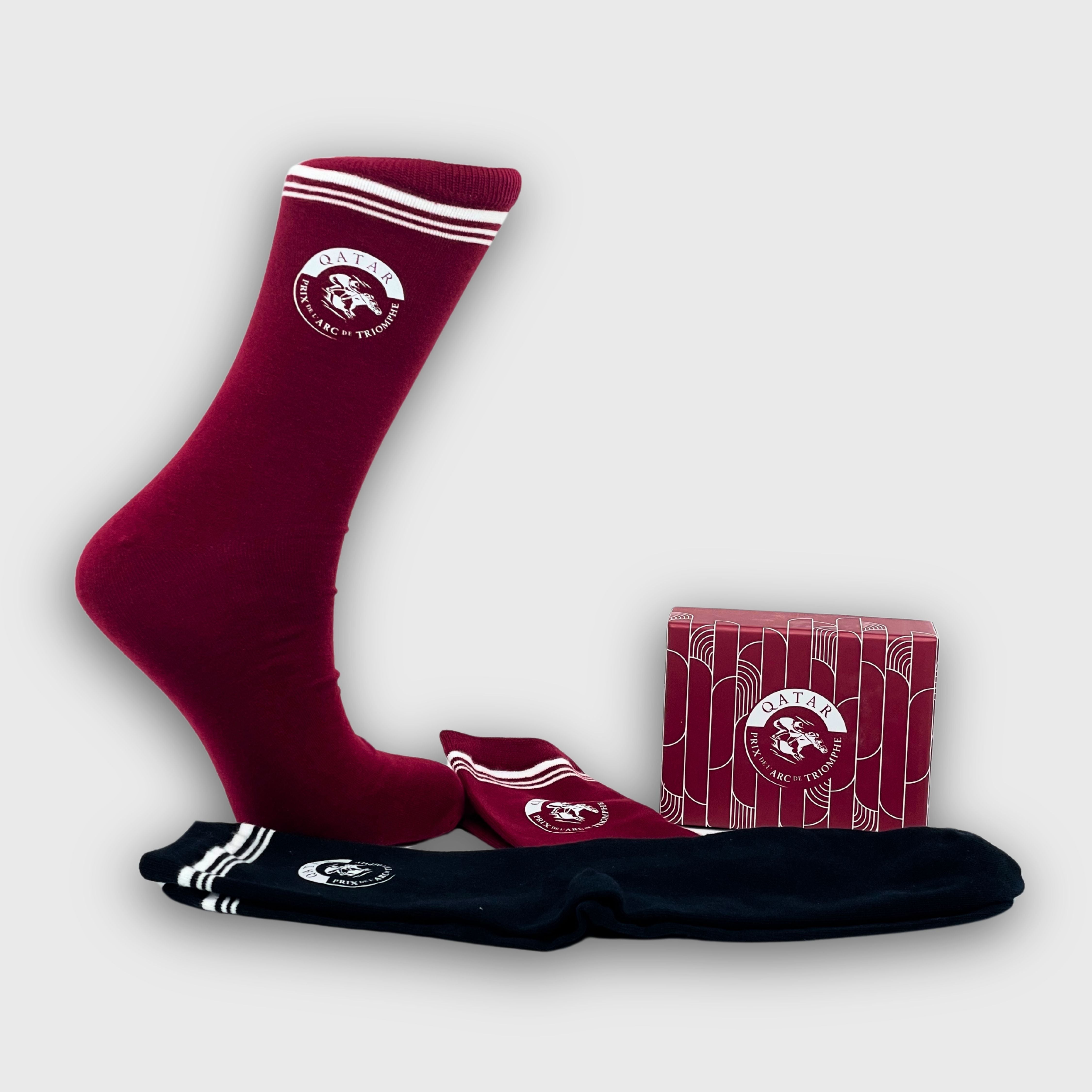 Chaussettes Qatar Prix de l'Arc de Triomphe Motif Logo Bandes Bleu Marine/ Bordeaux